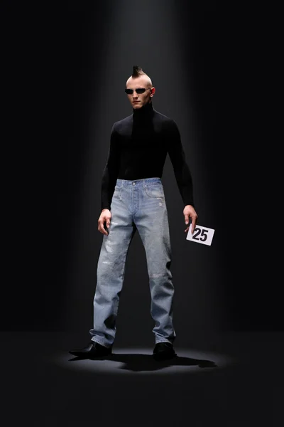 Look 25